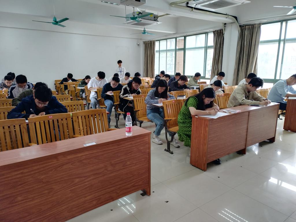 武漢海事職業(yè)學(xué)院2025年上半年船長大副輪機長大管輪培訓(xùn)報名開始了(圖1)