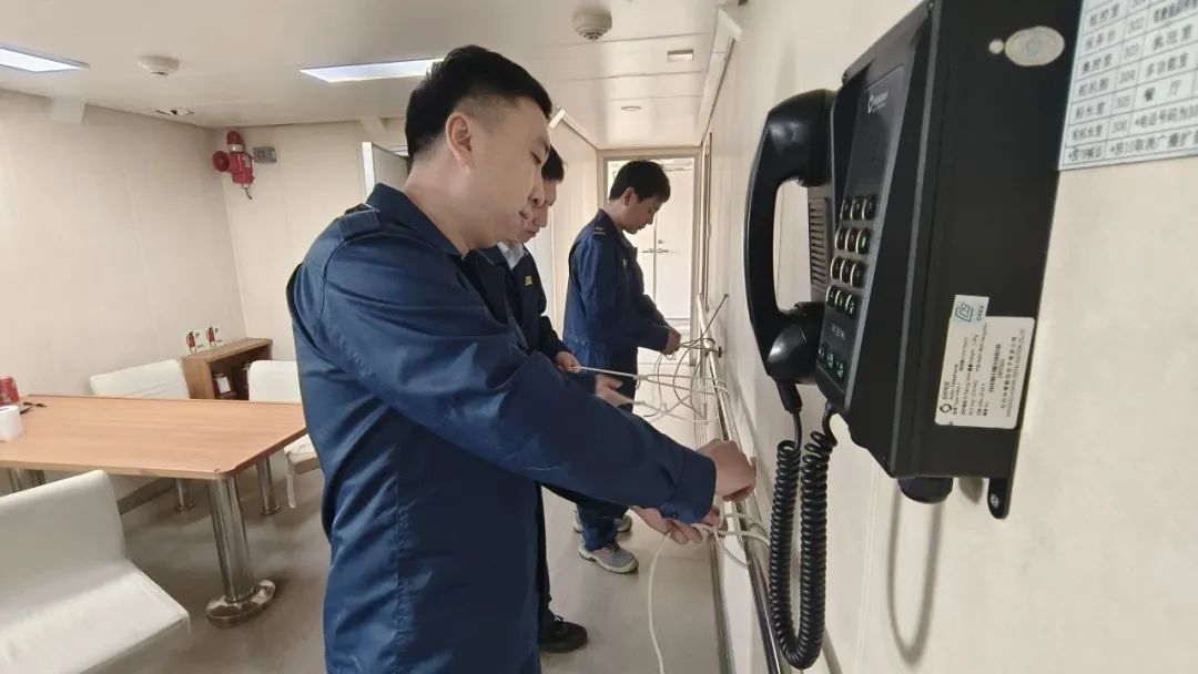 鳳凰航運收盤下跌725%最新市凈率493(圖1)