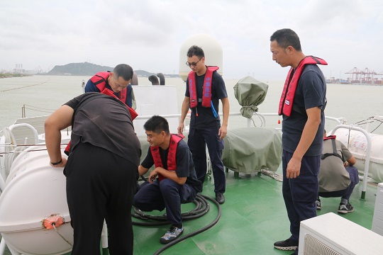關于印發《特定航線江海直達船舶船員培訓、考試和發證辦法》的通知(圖1)