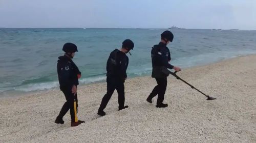 Kaiyun：又打起來了？中菲在鐵線礁再次爆發沖突！中國海警登礁使用掃雷器清理垃圾(圖4)