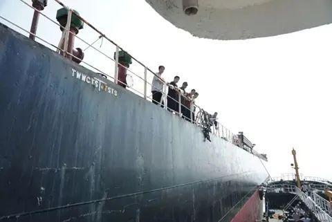 渤海灣上37名海員被欠薪天津海事法院出手(圖2)